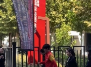 半岛体育-湖北队惨遭横扫，球员士气跌至谷底