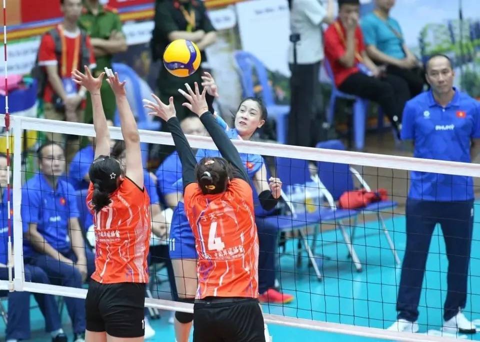 纳帅不看U21遭批评！德国足协高层：他非常关心U21国