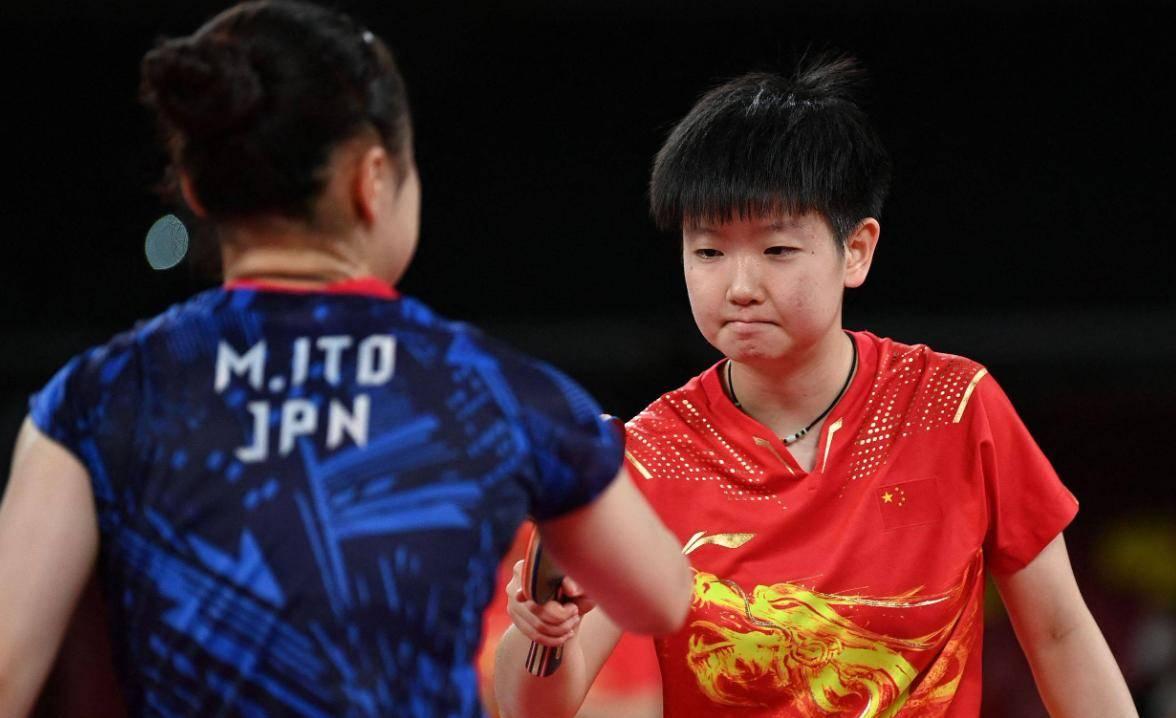 关于国乒谁最刺头!李隼:别看孙颖莎笑呵呵的她很难对付的信息