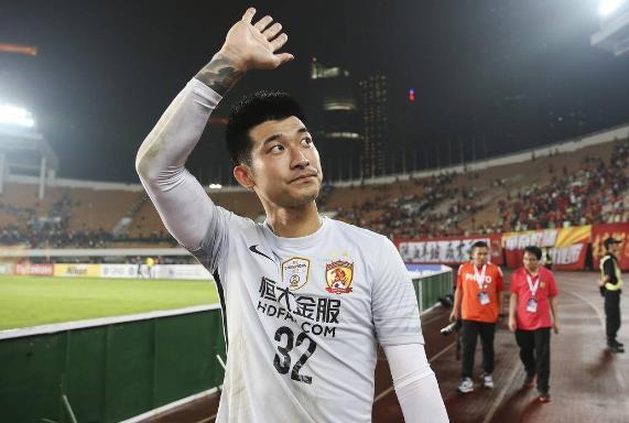 意外！成都蓉城主力门将已正式官宣加盟新东家，球迷不舍送祝福的简单介绍
