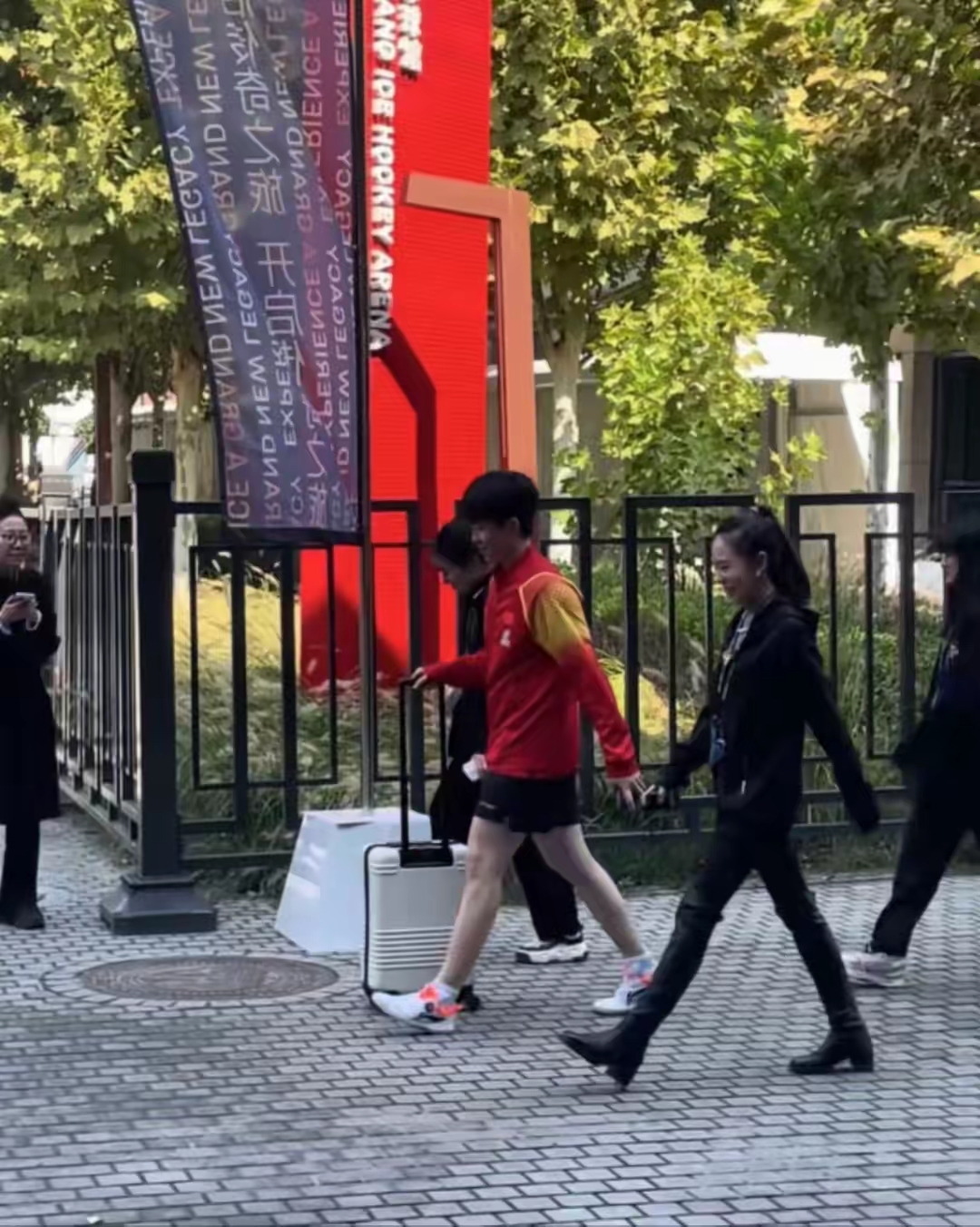 湖北队惨遭横扫，球员士气跌至谷底